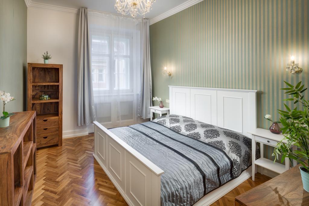 Smetanovo Nabrezi - Riverview Old Town Apartment Prague Luaran gambar